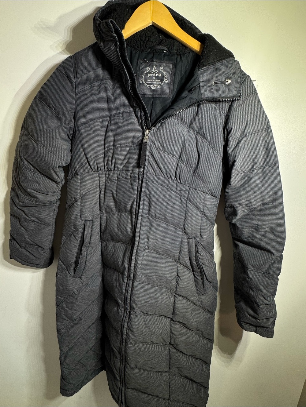 prAna Irina Long Down Quilted Urban Puffer Jacket Women's XS Gray Hooded